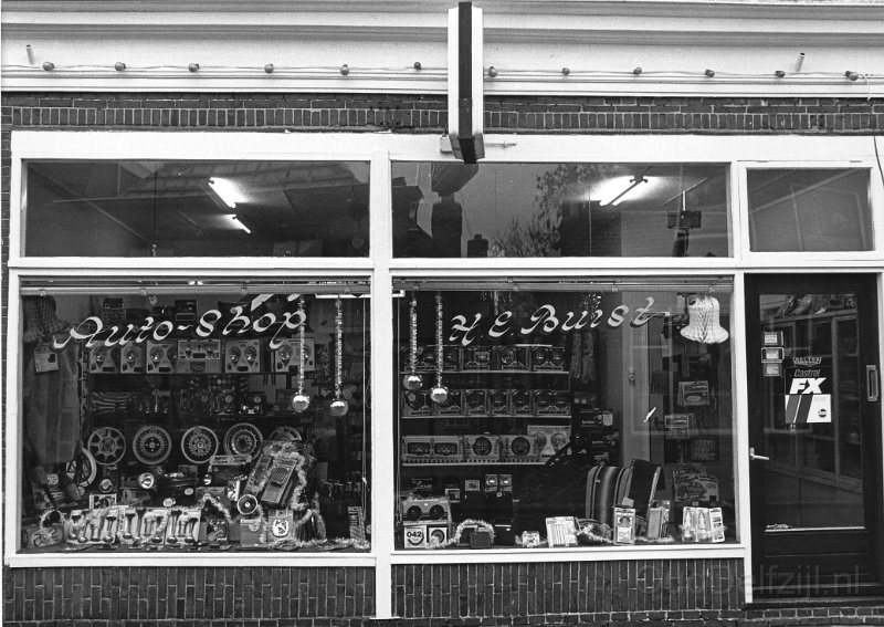 Molenstraat Buist reaparatiebedrijf 2.jpg